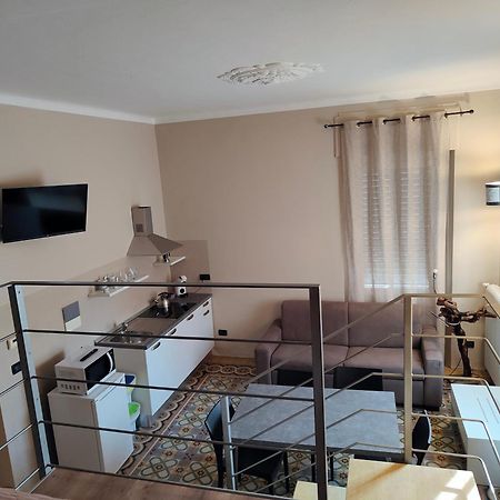 La Pajassa Bed & Breakfast Алба Екстериор снимка