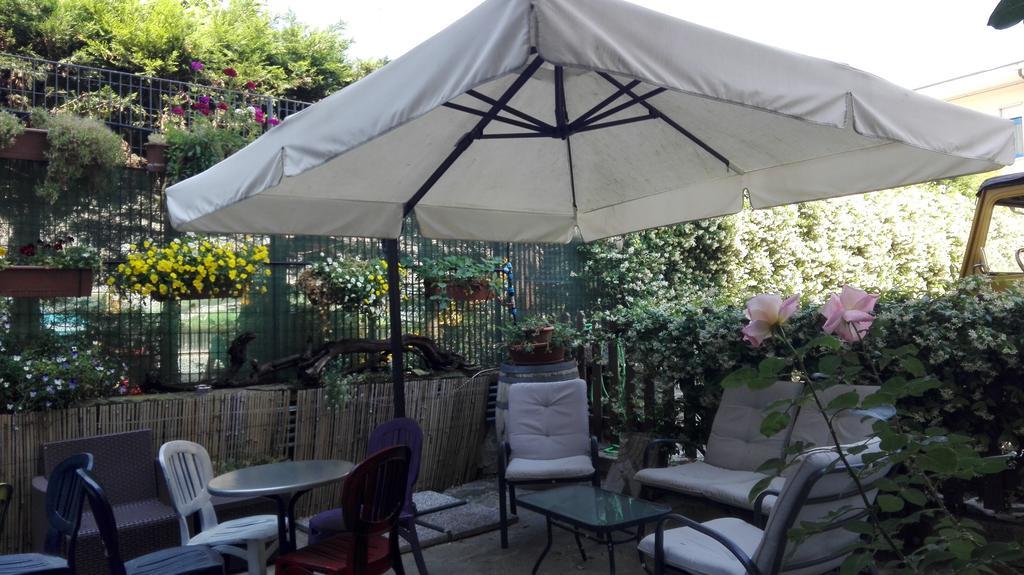 La Pajassa Bed & Breakfast Алба Екстериор снимка