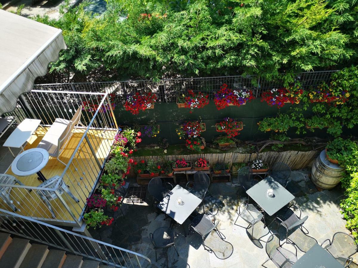 La Pajassa Bed & Breakfast Алба Екстериор снимка